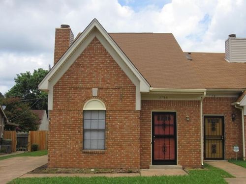 5798 Plum Valley Dr, Memphis, TN, 38141-6800 | Card Image