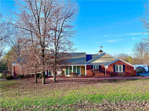 17 Fruitland Dr, Neshannock Twp, PA, 16105 | Card Image