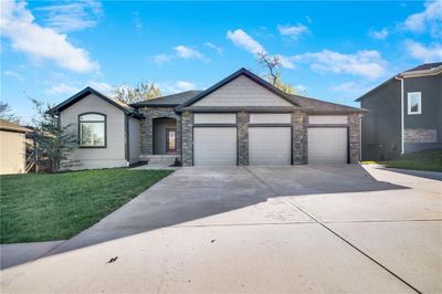 1405 Nw Cottonwood Drive, House other with 5 bedrooms, 4 bathrooms and null parking in Grain Valley MO | Image 1