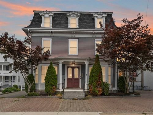apt-1-8 Common St, Stoneham, MA, 02180-2030 | Card Image