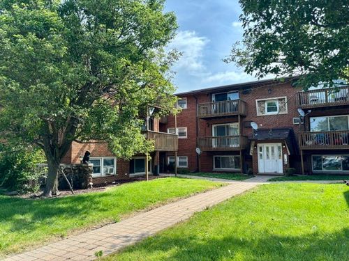 1c-10749 S Harlem Ave, Worth, IL, 60482-1174 | Card Image