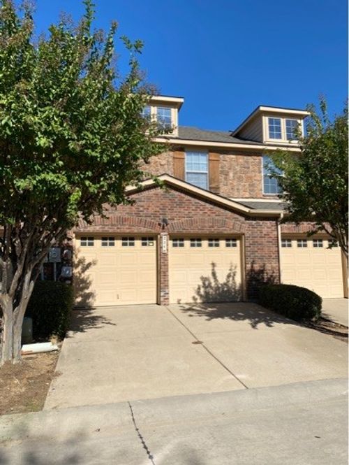 2734 Hyde Park Dr, Grand Prairie, TX, 75050-1315 | Card Image