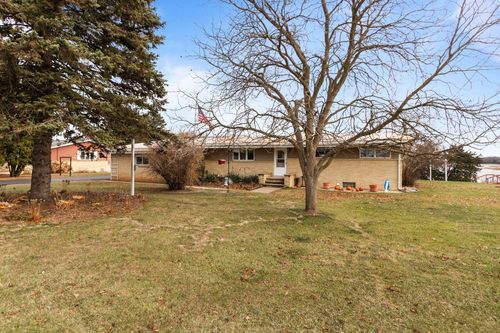 230 Gilbertson St, MARKESAN, WI, 53946-7289 | Card Image
