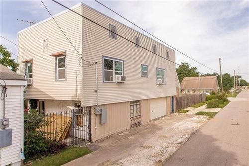 313 Pink St, Metairie, LA, 70005-3618 | Card Image
