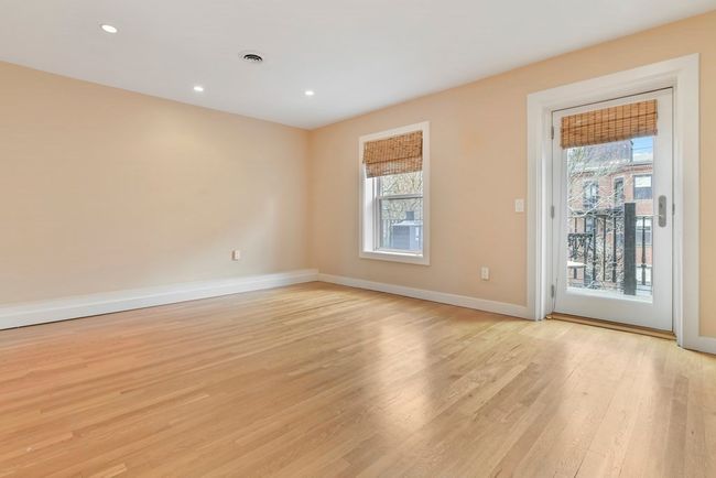 APT-4 - 382 Marlborough St, Condo with 3 bedrooms, 2 bathrooms and 1 parking in Boston MA | Image 12