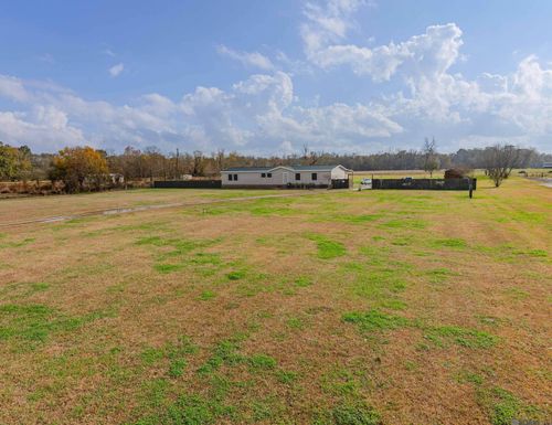 9450 Bueche Rd, Bueche, LA, 70729-2216 | Card Image