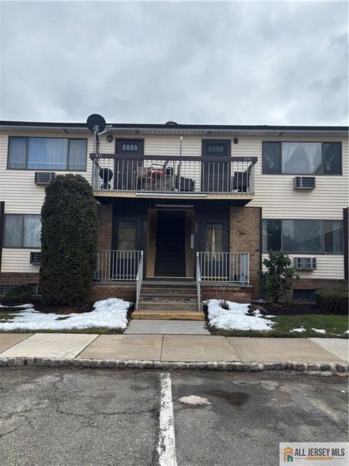 834-834 Cricket Ln, Woodbridge, NJ, 07095-1591 | Card Image