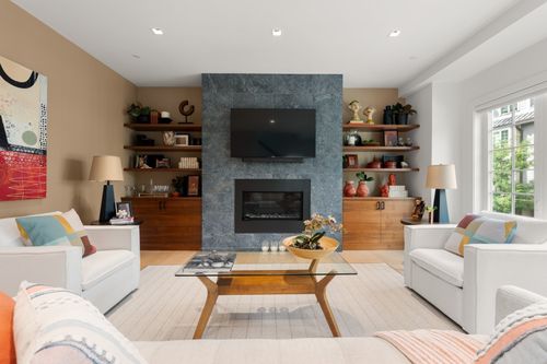2-1-21 Crowninshield Rd, Brookline, MA, 02446-6815 | Card Image