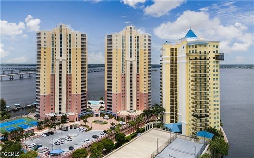 704-2743 1st St, FORT MYERS, FL, 33916-1881 | Card Image
