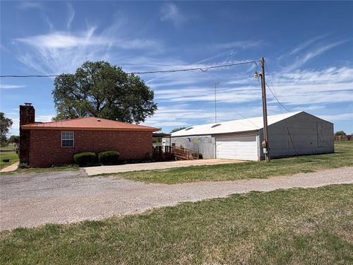 22681 E 1090 Rd, Clinton, OK, 73601-4000 | Card Image