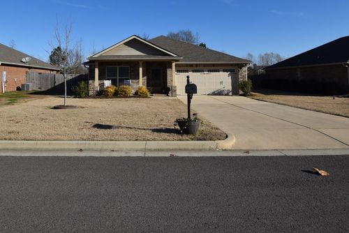 1119 Colonial Dr Sw, Cullman, AL, 35055-1112 | Card Image