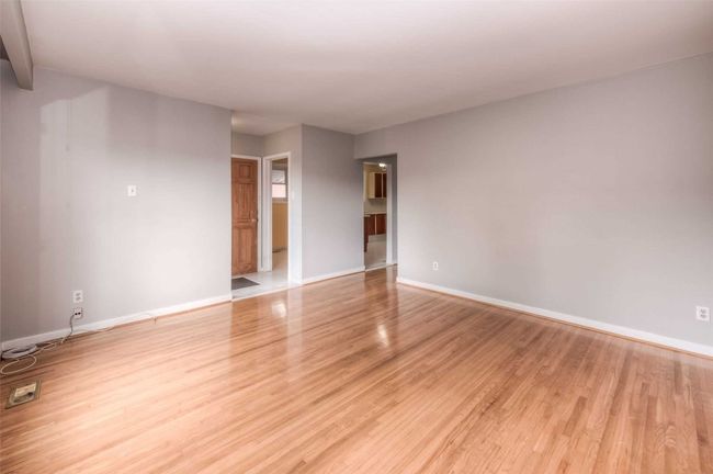 20 Lamella Rd, House other with 3 bedrooms, 2 bathrooms and 5 parking in Etobicoke ON | Image 8