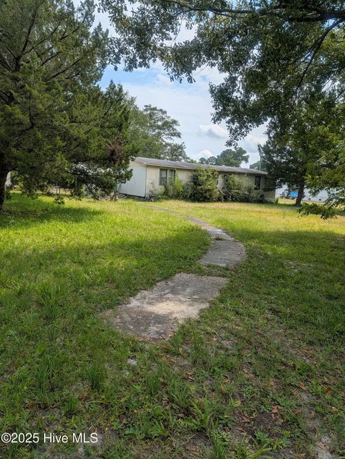 233 Pineview Rd, Richlands, NC, 28574 | Card Image