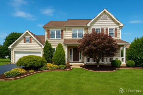 8 Tufts Ct, KENDALL PARK, NJ, 08824-1900 | Card Image