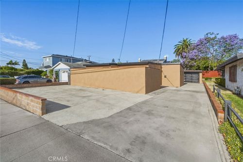 217 S Aviation Blvd, Manhattan Beach, CA, 90266-7054 | Card Image