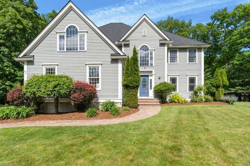 8 Berridge Way, North Reading, MA, 01864 | Card Image