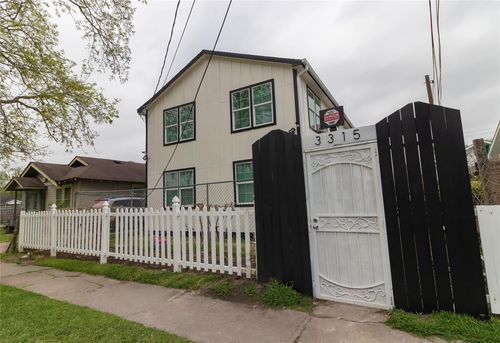 3-3315 Reeves St, Houston, TX, 77004-3760 | Card Image