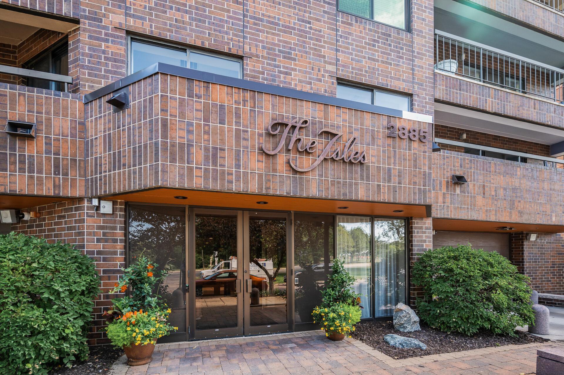 Knox Ave, Minneapolis, MN 55408