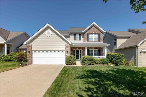 324 Eastgate Dr, Lake St Louis, MO, 63367-4376 | Card Image