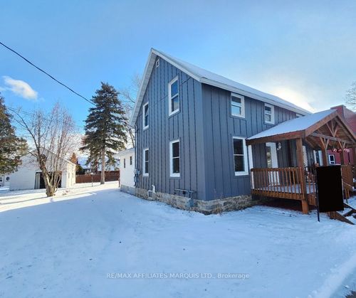 12 Oak St, South Glengarry, ON, K0C1N0 | Card Image