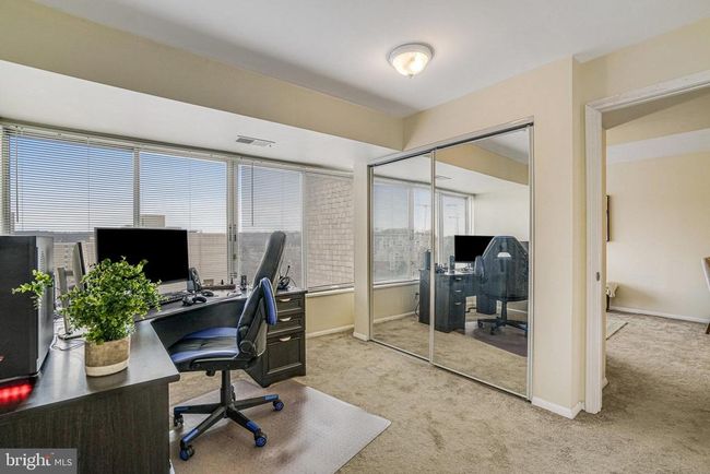 UNIT-1207 - 5340 Holmes Run Pkwy, Condo with 2 bedrooms, 1 bathrooms and null parking in ALEXANDRIA VA | Image 19