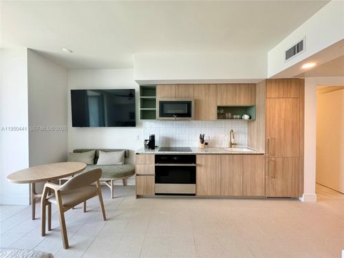 2810-159 Ne 6th St, Miami, FL, 33132 | Card Image