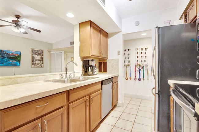 1645 - 1645 Nw 81 St Way, Condo with 3 bedrooms, 2 bathrooms and null parking in Plantation FL | Image 11
