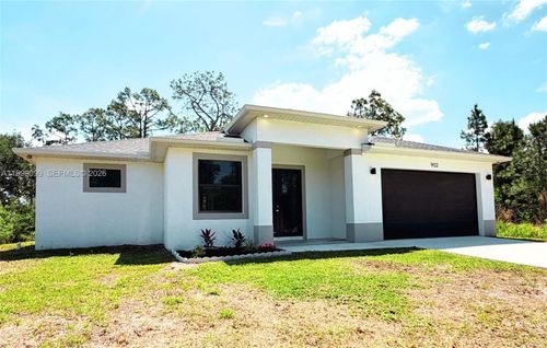 902 Magnolia Ave, Lehigh Acres, FL, 33972-8127 | Card Image