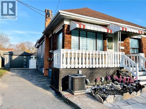 263 E 8th St, Hamilton, ON, L9A3M1 | Card Image