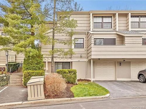 152 Branchwood Ln, Nanuet, NY, 10954-1048 | Card Image