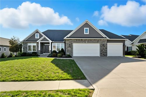 1020 Pickforde Dr Ne, North Canton, OH, 44720-9826 | Card Image