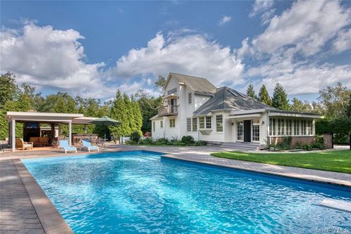 11003 Main Rd, East Marion, NY, 11939-1544 | Card Image