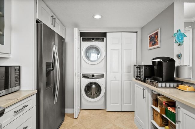 APT-6-2 - 5051 N Highway A1a, Condo with 2 bedrooms, 2 bathrooms and null parking in Hutchinson Island FL | Image 6