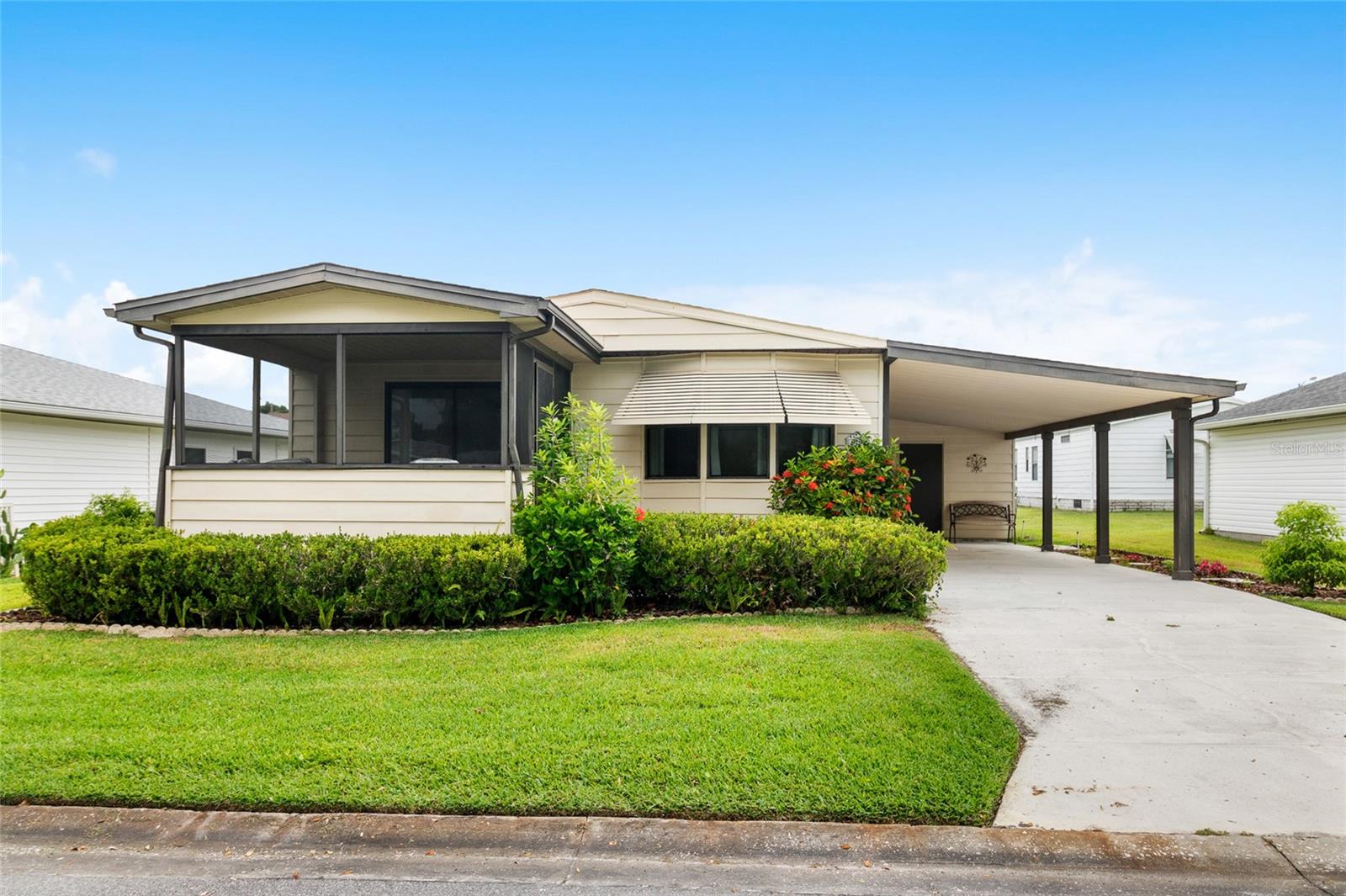 Colonnades Club Blvd, Lakeland, FL 33811
