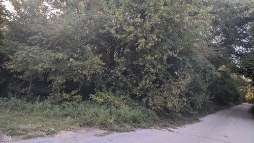 1544 Perkins Ave, Indianapolis, IN, 46203-3211 | Card Image