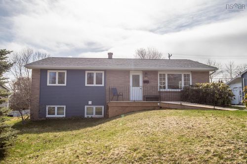 40 Aspen Way Cres, Dartmouth, NS, B2V1H8 | Card Image
