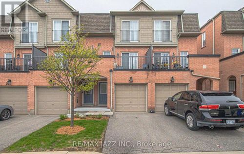 29-1100 Begley Street, Pickering (Bay Ridges), ON, L1W4B3 | Card Image