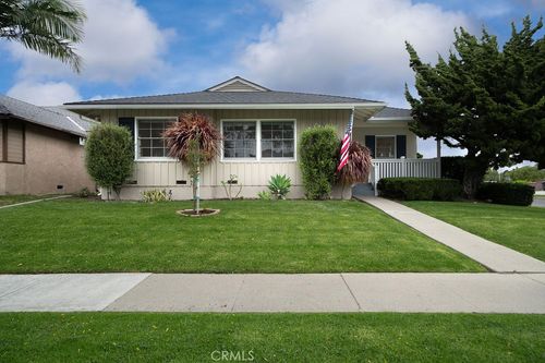 2542 Vuelta Grande Ave, Long Beach, CA, 90815-4856 | Card Image
