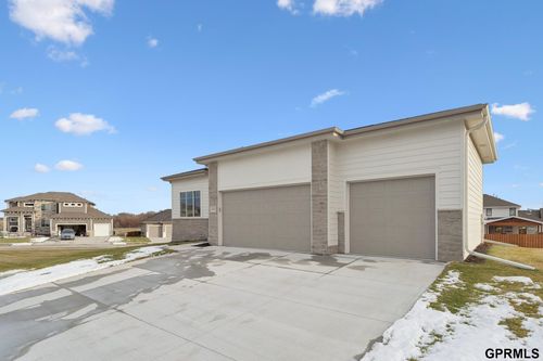 18307 Birch Ave, Omaha, NE, 68136-1718 | Card Image