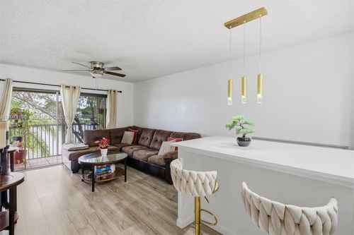 204-5501 Lakeside Dr, Margate, FL, 33063-7626 | Card Image