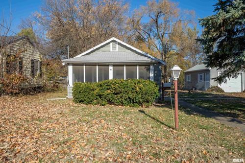 729 E Seneca Pl, Peoria, IL, 61603-1939 | Card Image