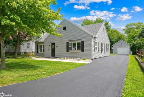 1504 S Leebrick St, Burlington, IA, 52601-3217 | Card Image