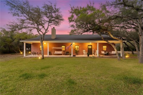 1402 W Johnson Ave, Aransas Pass, TX, 78336-5722 | Card Image