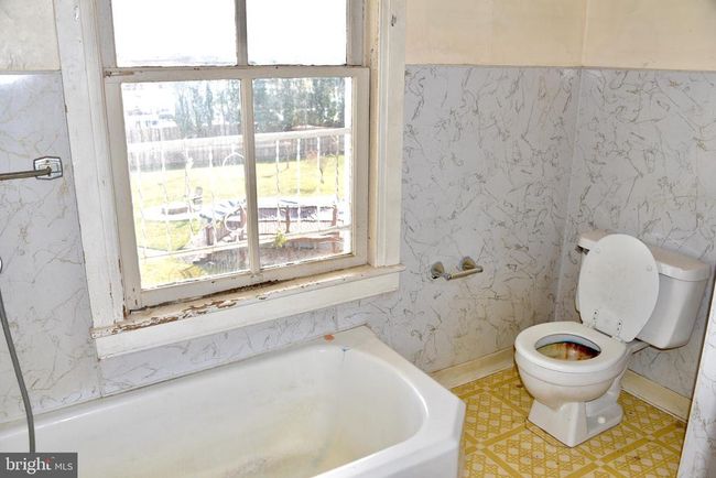 8448 Lancaster Ave, House other with 4 bedrooms, 2 bathrooms and null parking in BETHEL PA | Image 12