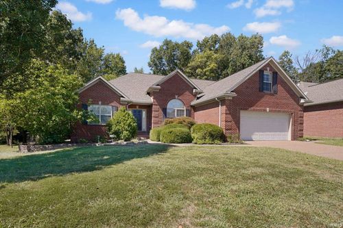 8910 Pierce Dr, Evansville, IN, 47725-6762 | Card Image