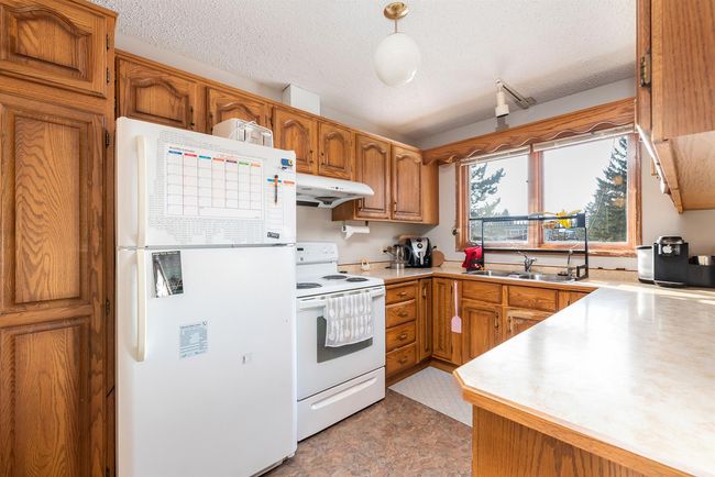 5815 Parkview Dr, House detached with 2 bedrooms, 2 bathrooms and 5 parking in Vermilion AB | Image 4