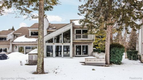 1057 Beach Rd, Harbor Springs, MI, 49740-9504 | Card Image