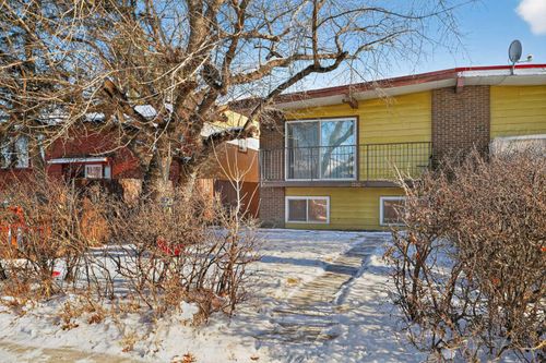 2240a 43 St Se, Calgary, AB, T2B1H5 | Card Image