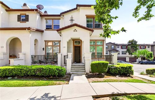 2031 Arnold Way, Fullerton, CA, 92833-5748 | Card Image