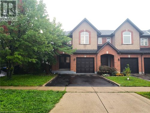 69 Shadyglen Dr, Stoney Creek, ON, L8J3W8 | Card Image